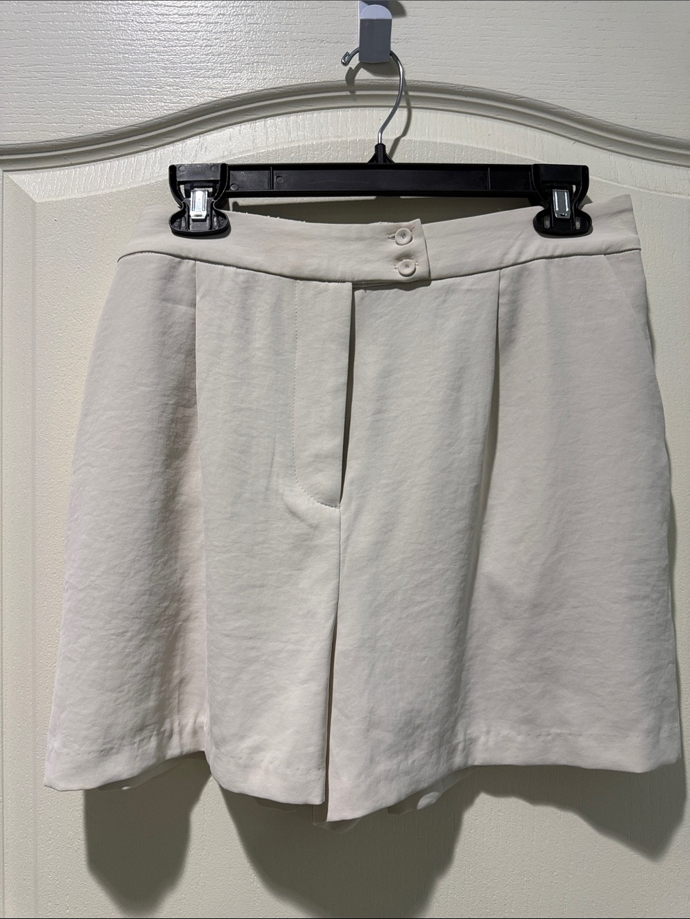 Skies Are Blue Cream Pleated High-Rise Skort with Double Button